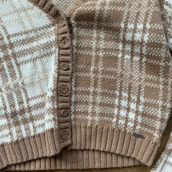 Hollister Cropped Cardigan Plaid Knit Sweater Tan White Size Small - Picture 7 of 10